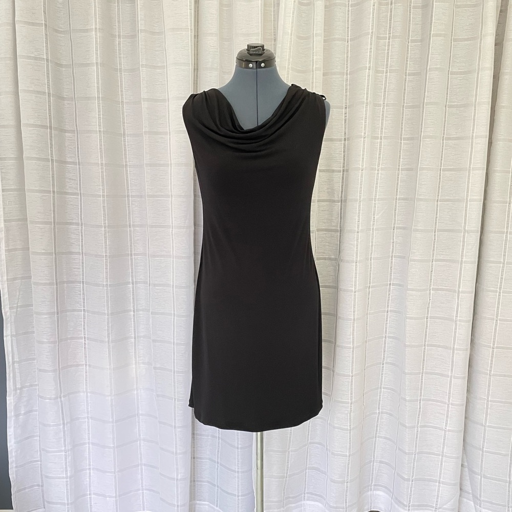 AGB Sleeveless Black Petite Dress
